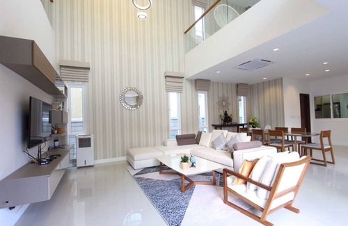 Ko Kaeo Villa | NUEVO A ESTRENAR Lujoso enorme 520 metros cuadrados. Villa con piscina privada con 4 dormitorios en la ciudad de Phuket