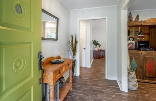 Chattanooga Valley Casa | New!! Brick Home in Chatt Valley | Mtn Views | Dog + Family Friendly