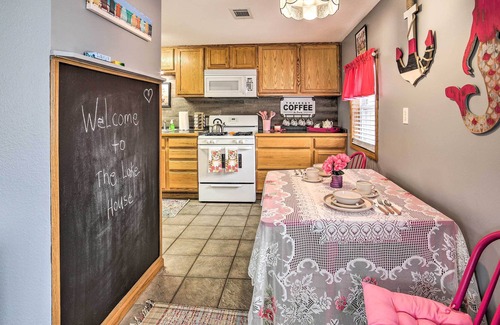 Brooklyn Cabaña | NEW! Bright Brooklyn Abode w/ Deck, Grill & Views!