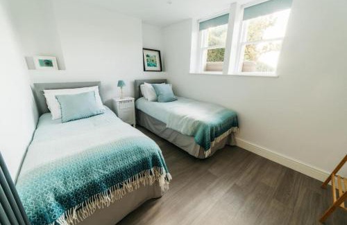 Bath Apartamento | New -Bright -Fresh - with parking & for electric cars
