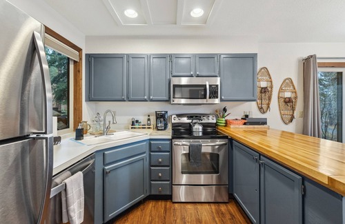 Bear Basin Estates Casa | New! Brundage Meadows 1 - Bright, cozy - 2story - wood stove - forest views - by trails, lake, town