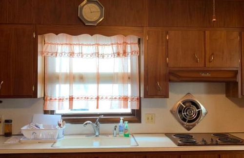 New Brunswick Casa | New Brunswick NJ Master Bedroom with private bath