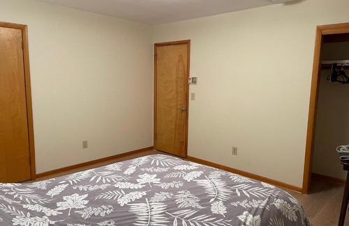 New Brunswick Casa | New Brunswick NJ Master Bedroom with private bath