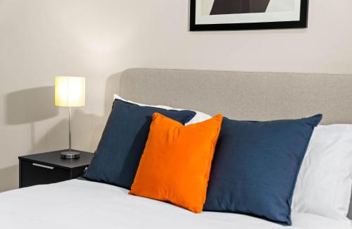 Sheldon Apartamento | New Build 1 Bed Apt - Sheldon, Birmingham - Coventry Rd - Close to Birmingham Airport, Solihull, National Exhibit Centre, Jaguar and more
