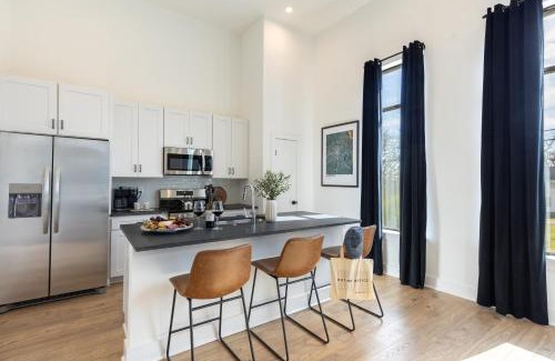 Nashville Casa | New Build 2 Condos Minutes from Downtown Nashville Dining Entertainment