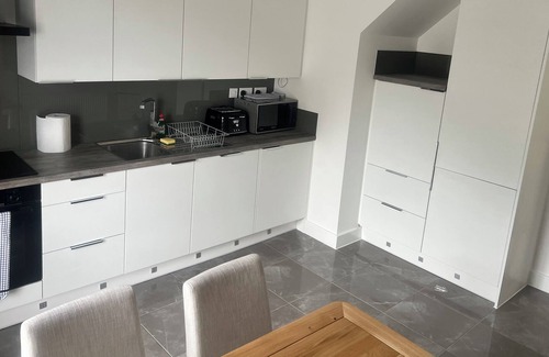 Killingbeck Casa | New Build 4 Bedroom Townhouse Seacroft Near Leeds City Centre