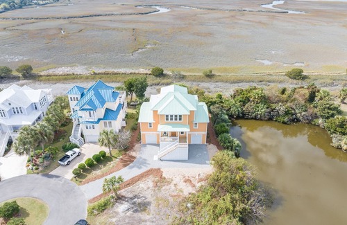 Beachwalk Casa | New Build, Beach Home close to Harbor Island Amenities