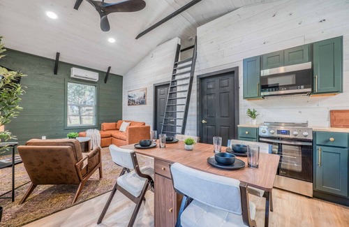 Alto Apartamento | New Build | Cabin with Loft | Wildlife | Sleeps 6