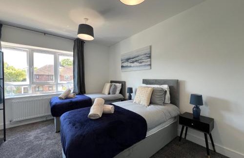 Waltham Cross Casa | New Build-Free Parking-EV charging-3 Bedrooms-3 showers