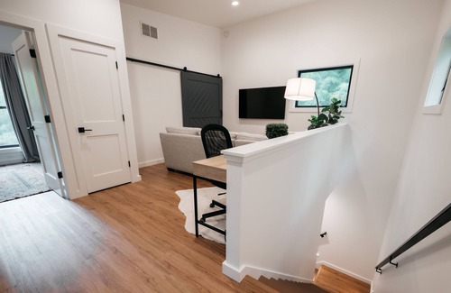 Glen Arbor Cabina | *New build in the heart of Glen Arbor*
