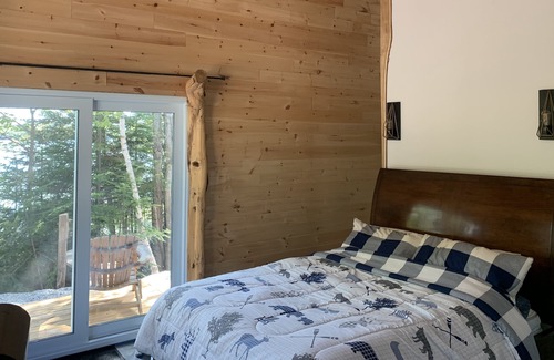 Cayamant Cabaña | New build Lakefront cottage with 117 Acres