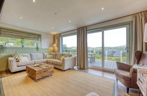 Dalmally Casa | New Build Lodge With Stunning Views of Loch Awe