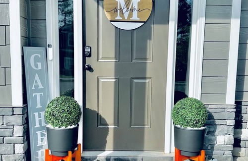 Evans Casa | New Build Masters Rental!