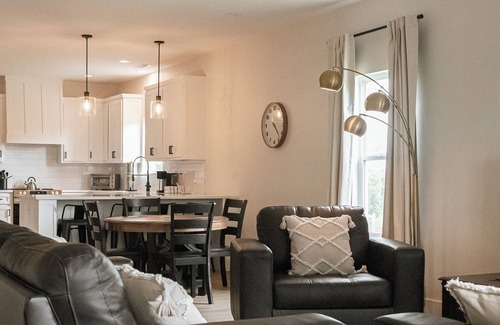 Lowell Casa | New build near Beaver Lake
