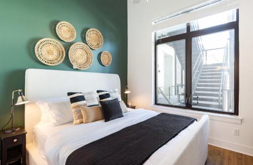 Nashville Casa | New Build Sleeps 12 2 Condos Modern Design Near Downtown Nashville