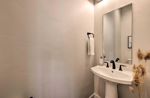 Park City Casa | New-Build Townhome about 6 Mi to Park City!