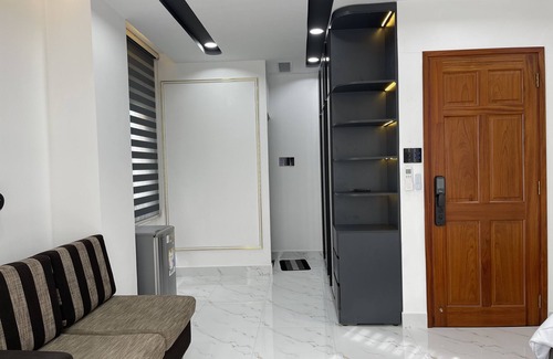 Phu Nhuan Villa | New build villa, modern home with elevator, 2 miles away Tân Sơn Nhất airport.