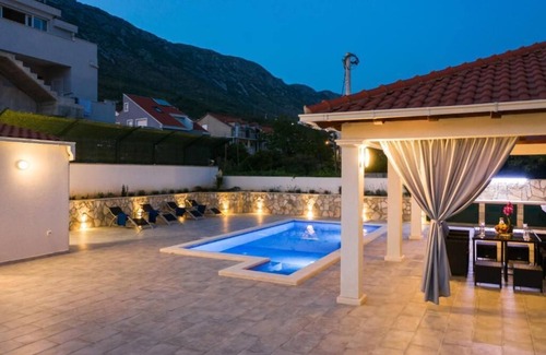 Mokosica Villa | New Build Villa With Pool Close to Dubrovnik