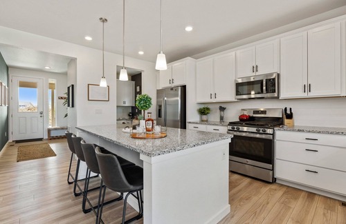Loveland Casa | New Build W/ Great Backyard & Lake Access!