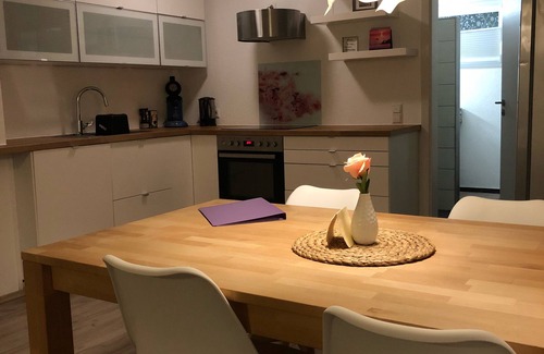 Klosterreichenbach Apartamento | Edificio nuevo - apartamento con vistas panorámicas.