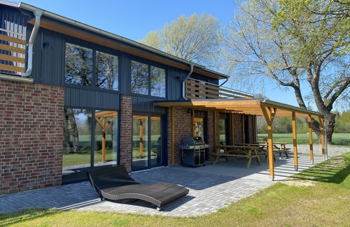 Norstedt Casa | New building with historic charm and a large garden, centrally located between the North Sea and the Baltic Sea