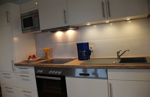 Uehlingen-Birkendorf Apartamento | NUEVO apartamento de la comodidad **** estrellas construido con balcón