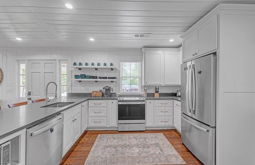 Covington Casa | NEW! Bungalow off Floyd St in the heart of Covington