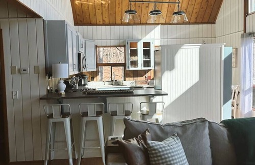 Tate Cabina | NEW! Cabin in the Clouds