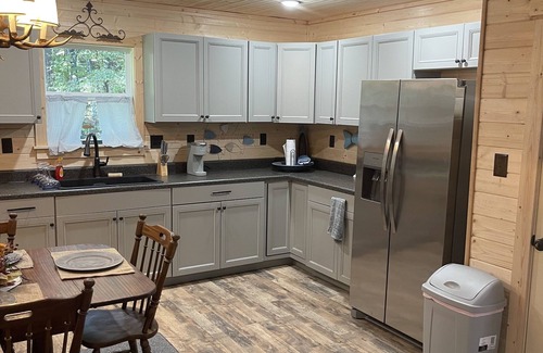 Counce Cabina | New Cabin in woods at pickwick. 3 BR 2 bath, near Stateline ramp & state park