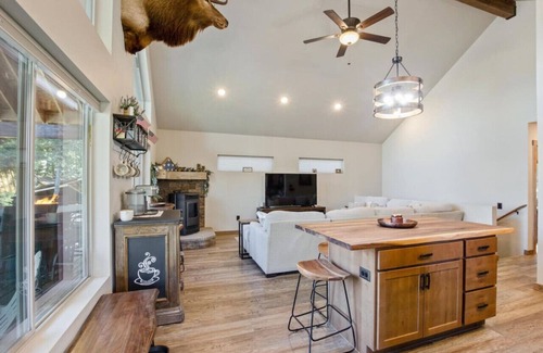 Meadow View Heights Cabina | NEW Cabin Near Southern Utah's Best National Parks