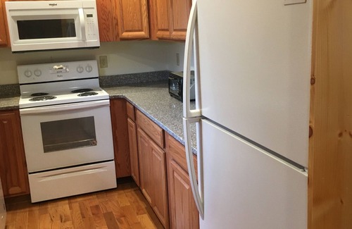 Spruce Pine Cabina | ¡Nuevo listado! en 12 acres con jacuzzi ¡Justo al lado de Blue Ridge Pkwy! Dicha pastoral