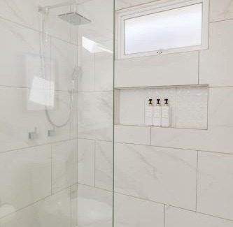 San Antonio de las Minas Casa | New Cabin with Jacuzzi near Wineries at Monte Olmo
