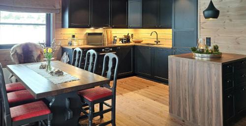 Rlingen Casa | New Cabin With Panoramic Views Of Lake Osen