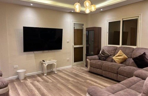 Ash-Shruq Apartamento | New Cairo Luxurious Apartment w/ Wide Garden View