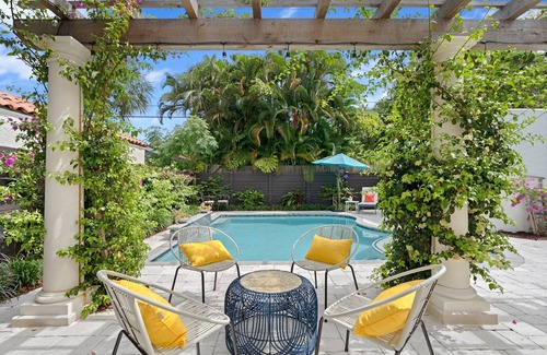 Flamingo Parks Casa | New! Casa Biscayne, with experienced top Super Host!