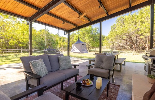 Dripping Springs Casa | New Casita in Deer Creek Area- Pets Welcome!