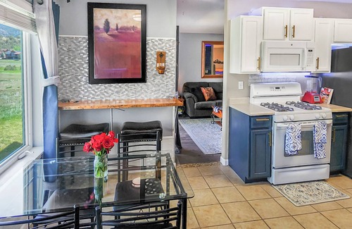 Glenwood Springs Condominio | New Castle’s Kings & Queens · 14 Mins to Glenwood · Romantic Mountain Adventures