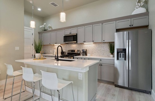 St. Johns Casa | New & Central 2BR Home w/ Patio