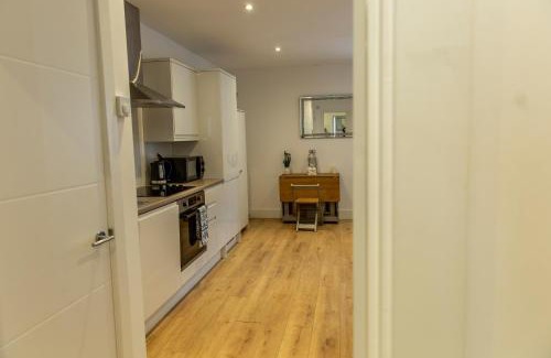 Maidstone Apartamento | New! Central & Cosy with Smart TV, Book Your Stay!
