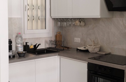 Les Baumettes Apartamento | New Central Stylish 2 min From the Beach Apartment