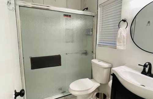 Los Angeles Apartamento | New Centrally! 2 bedroom Apartment in Los Angeles by the Airport.