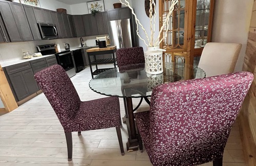 Ellicottville Chalet De Esquí | New Chalet 2 Bedroom guest apartment