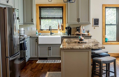 Spruce Pine Casa | New Chalet and the ultimate escape to nature!