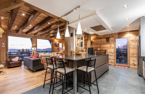 Le Tholy Chalet De Esquí | * NUEVO * CHALET "BAJO LA ROCA" 14 PERS - SAUNA, SPA, PISCINA, CINE, DISCO