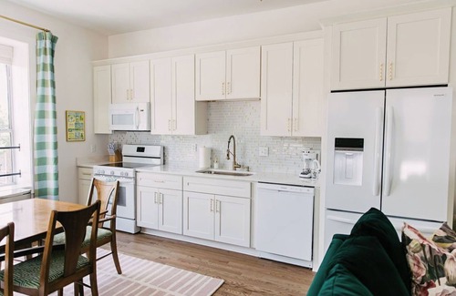 Cooper-Young Historic District Apartamento | NEW!! Charlie's Corner by Pettigrew Adventures - Located in Cooper Young
