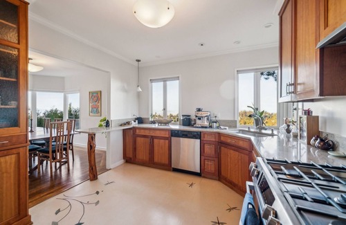 Shepherd Canyon Casa | NEW! Charming 1933 Ridge-Top Home with Stunning Views