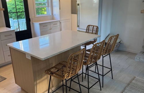 Green Harbor-Cedar Crest Casa | NEW!! Charming 2-bedroom house in Green Harbor Marshfield WALK TO BEACH