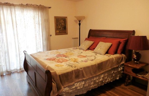 Oakhurst Apartamento | NEW CHARMING 2 BEDROOMS UNIT CLOSE TO EVERYTHING