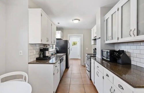 Billings Casa | NEW Charming 3bedrm Bungalow on Beautiful Street