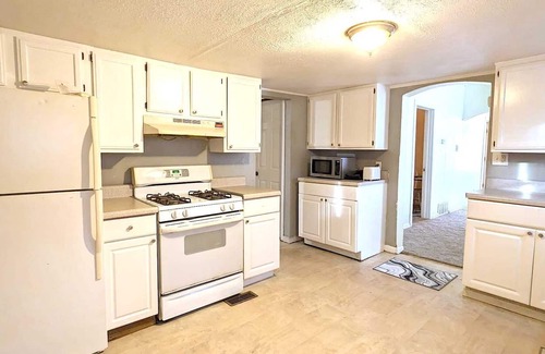 Charleston Casa | NEW! Charming 3BR Home in Central Location!